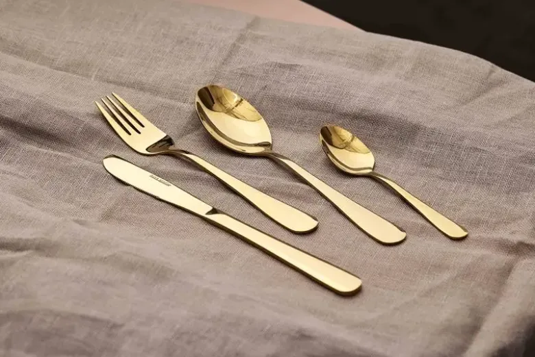 Aida Atelier bestiksæt 16 dele Guld