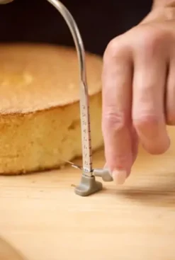 Blomsterbergs Justerbar kagebundsdeler Latte