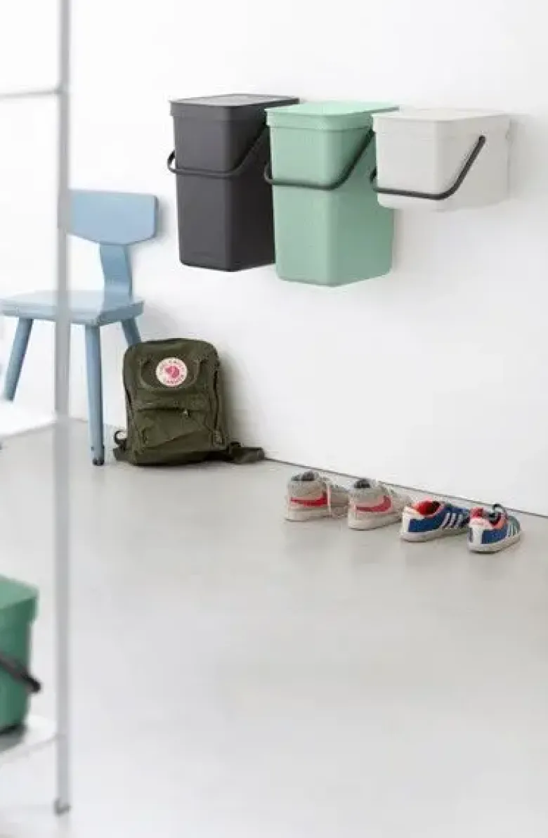 Brabantia Affaldsspand med låg 6L lys grå