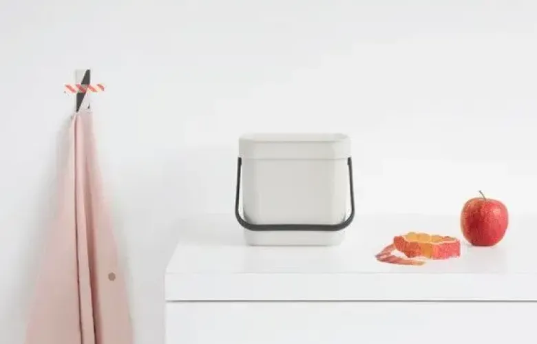 Brabantia Affaldsspand med låg 6L lys grå