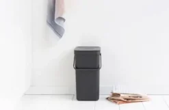 Brabantia Affaldsspand m. låg - 16 liter Grå