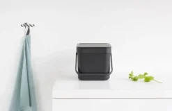 Brabantia Affaldsspand m. låg - 6 liter Grå
