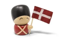 FableWood Figur Henrik Den store garder med flag
