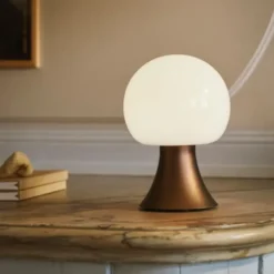 Holmegaard Genopladelig lampe Noor LED brun