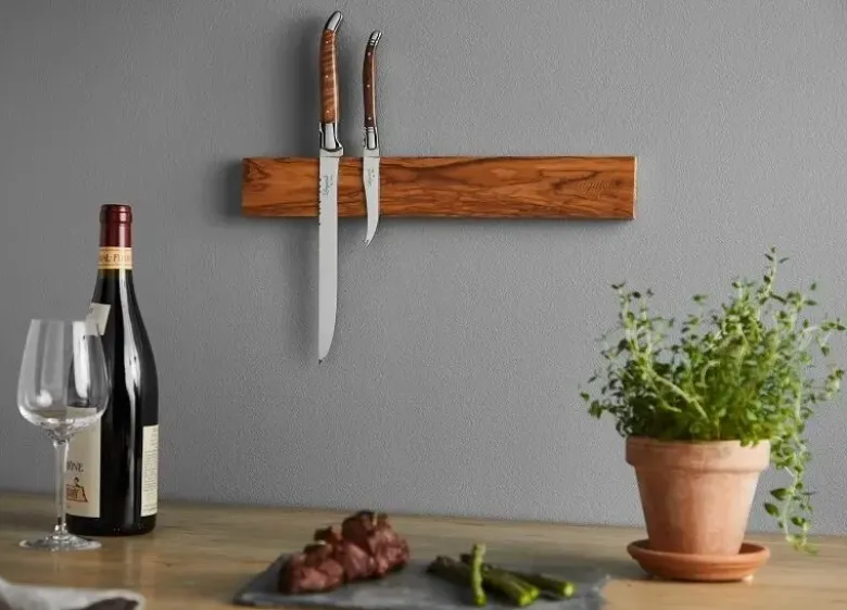 Laguiole by Haws knivmagnet 40 cm oliventræ