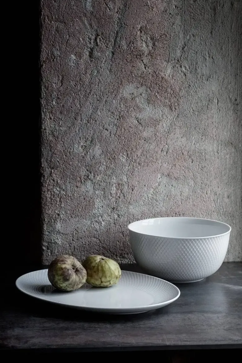 Lyngby Porcelæn Rhombe Serveringsskål Ø22 cm hvid