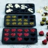 Mette blomsterberg chocoladeforme 3 stk Grå