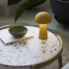 Move Genopladelig bordlampe gul