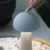 Move Genopladelig bordlampe grå