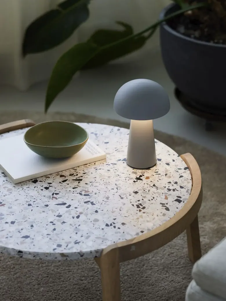 Move Genopladelig bordlampe grå