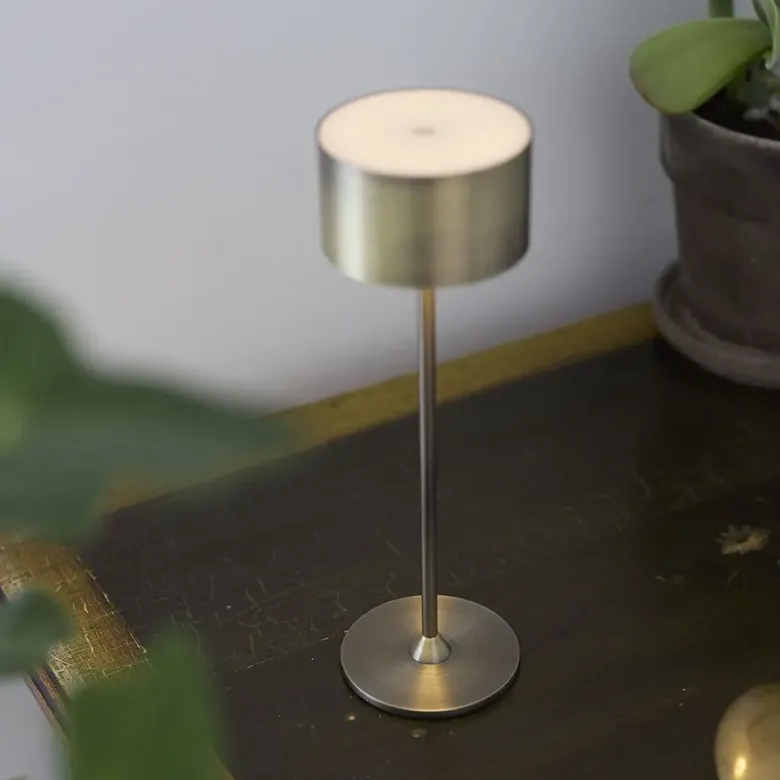 Nielsen Light Bistro Genopladelig Bordlampe Antik børstet messing