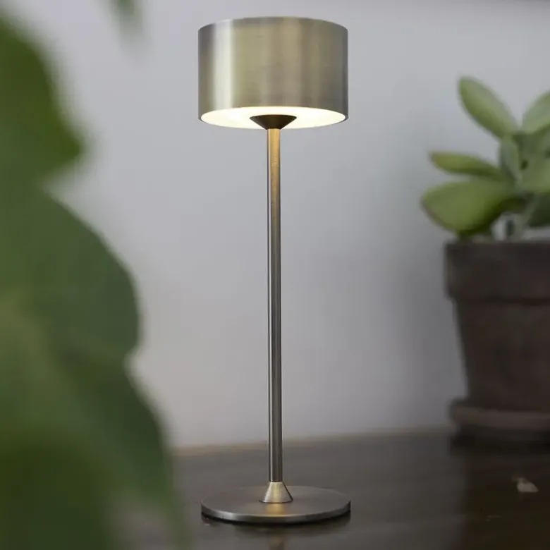 Nielsen Light Bistro Genopladelig Bordlampe Antik børstet messing