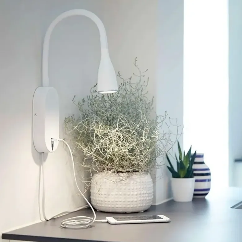 Nielsen Light Eye Væglampe med USB stik & lysdæmper Hvid