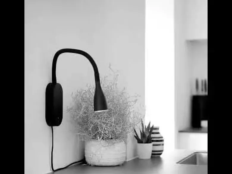 Nielsen Light Eye Væglampe med USB stik & lysdæmper Hvid