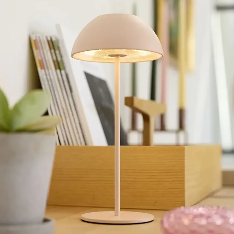 Nielsen Light Luna Genopladelig Bordlampe Lyserød