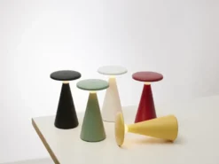 Nyhavn Genopladelig bordlampe sort