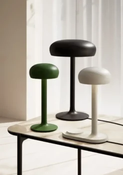 PLEASE WAIT to be SEATED Emendo bordlampe Emerald Green stor
