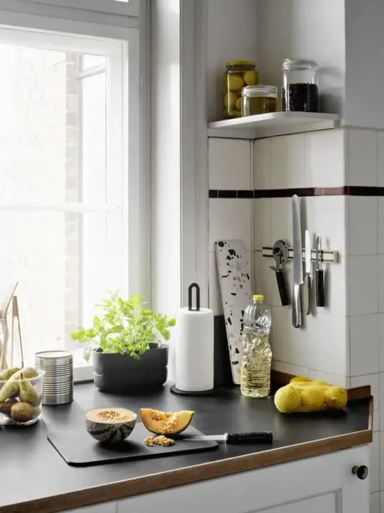RIG-TIG by Stelton SPIN-IT Køkkenrulleholder sort