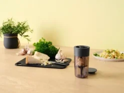 Stelton RIG-TIG CUT-IT skærebræt L23,5 cm sort