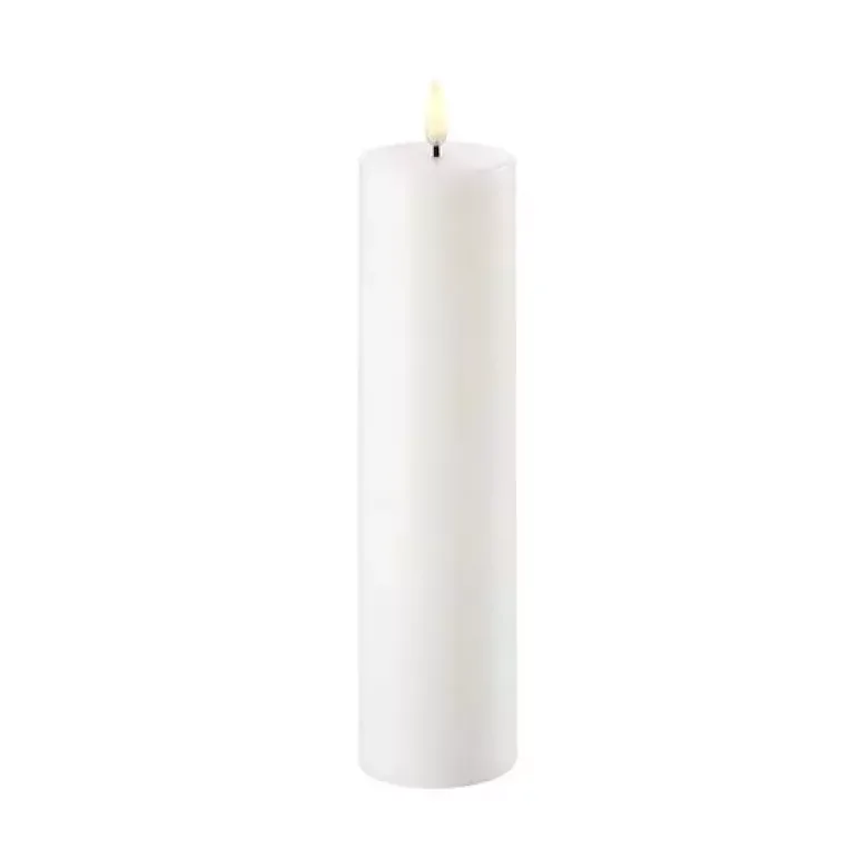 UYUNI LED Pillar Bloklys m. 3D flamme Ø5,8x22 cm (Nordic White)