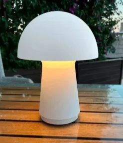 Veli Line Touch opladelig bordlampe hvid