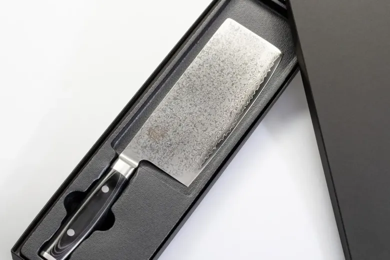 Yaxell RAN Chinese chefkniv med luftskær 18 cm