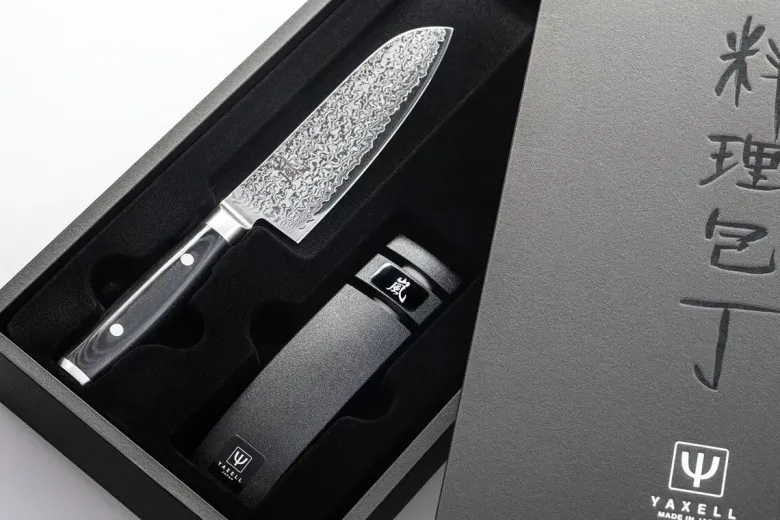 Yaxell Ran Knivsæt med santukokniv & knivsliber