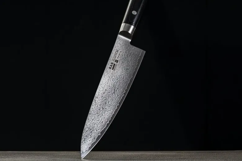 Yaxell RAN Kokkekniv 20 cm