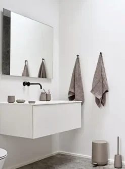 Zone Denmark Nova One Sæbedispenser 0,25 liter Taupe